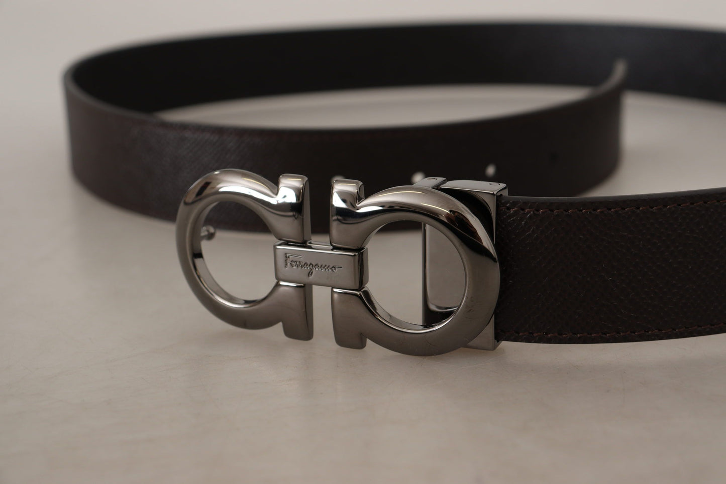 Salvatore Ferragamo Elegant Reversible Calf Leather Belt