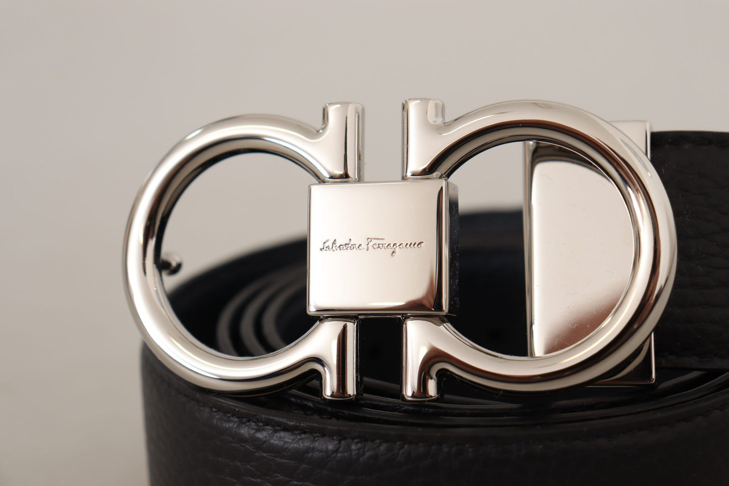 Salvatore Ferragamo Reversible Marine Blue and Black Calf Leather Belt