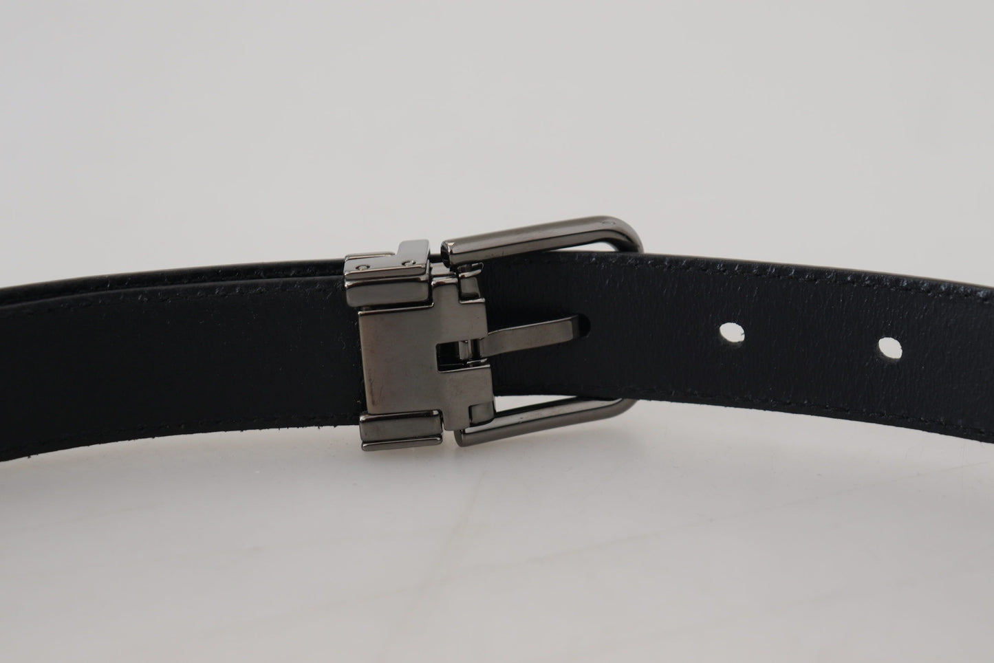 Dolce & Gabbana Elegant Leather Belt with Metal Buckle