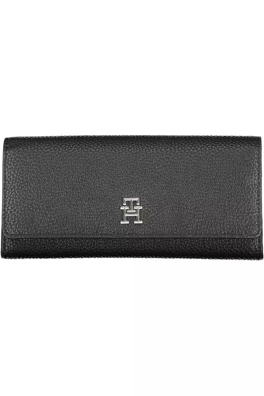 Tommy Hilfiger Elegant Black Tri-Fold Wallet with Snap Closure