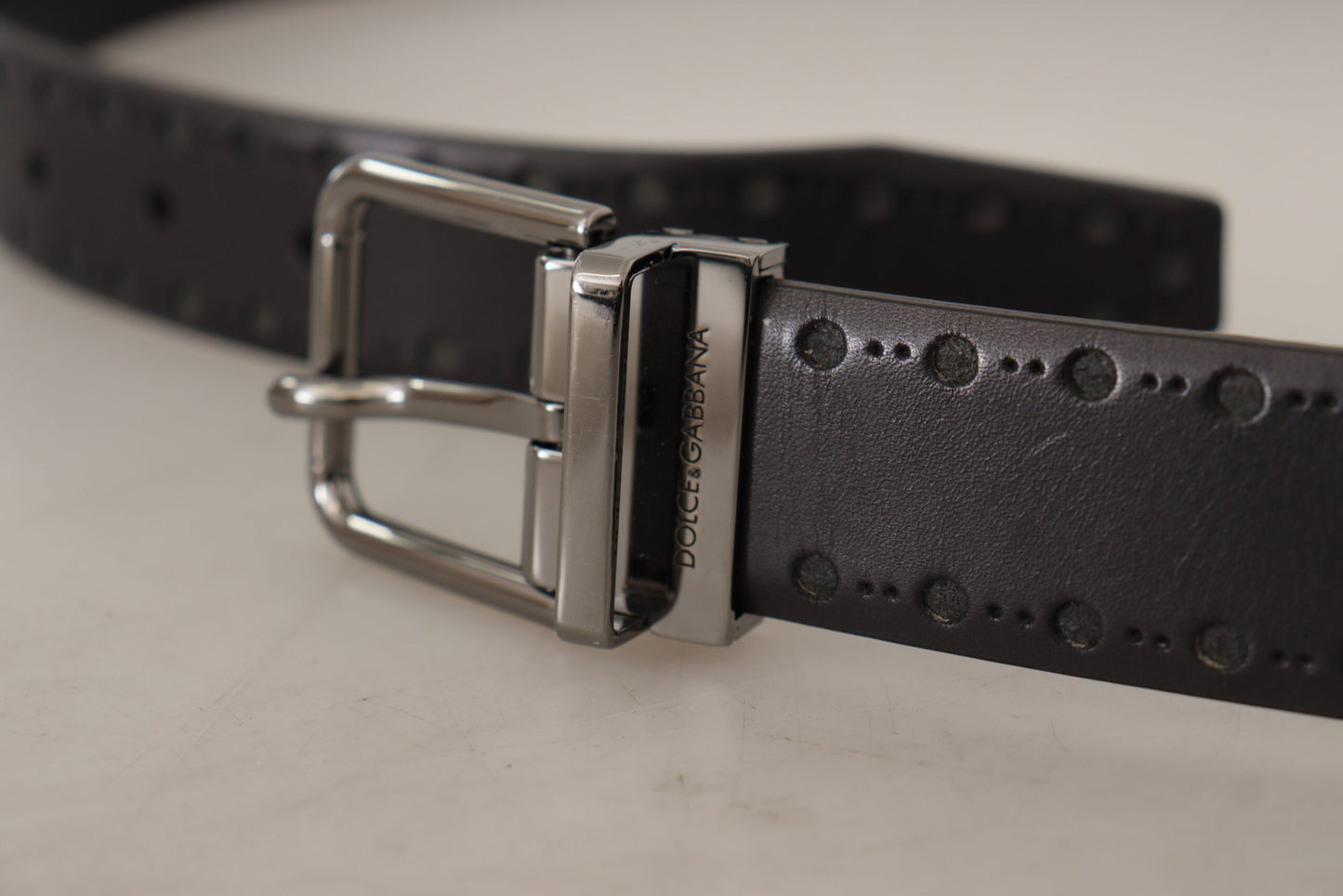 Dolce & Gabbana Elegant Black Leather Statement Belt