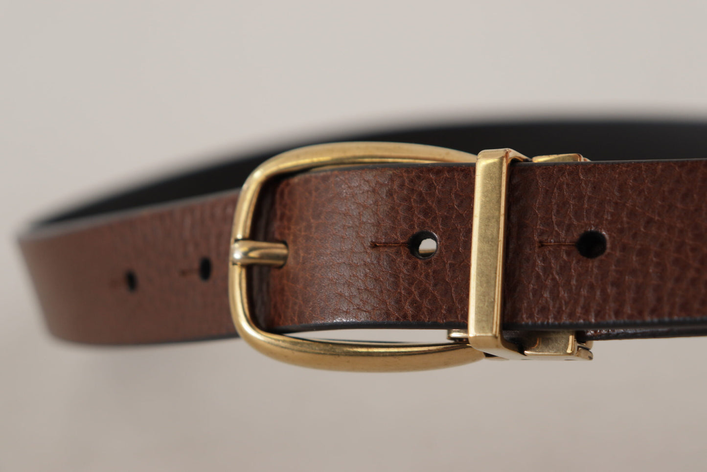 Dolce & Gabbana Elegant Leather Belt with Engraved Buckle