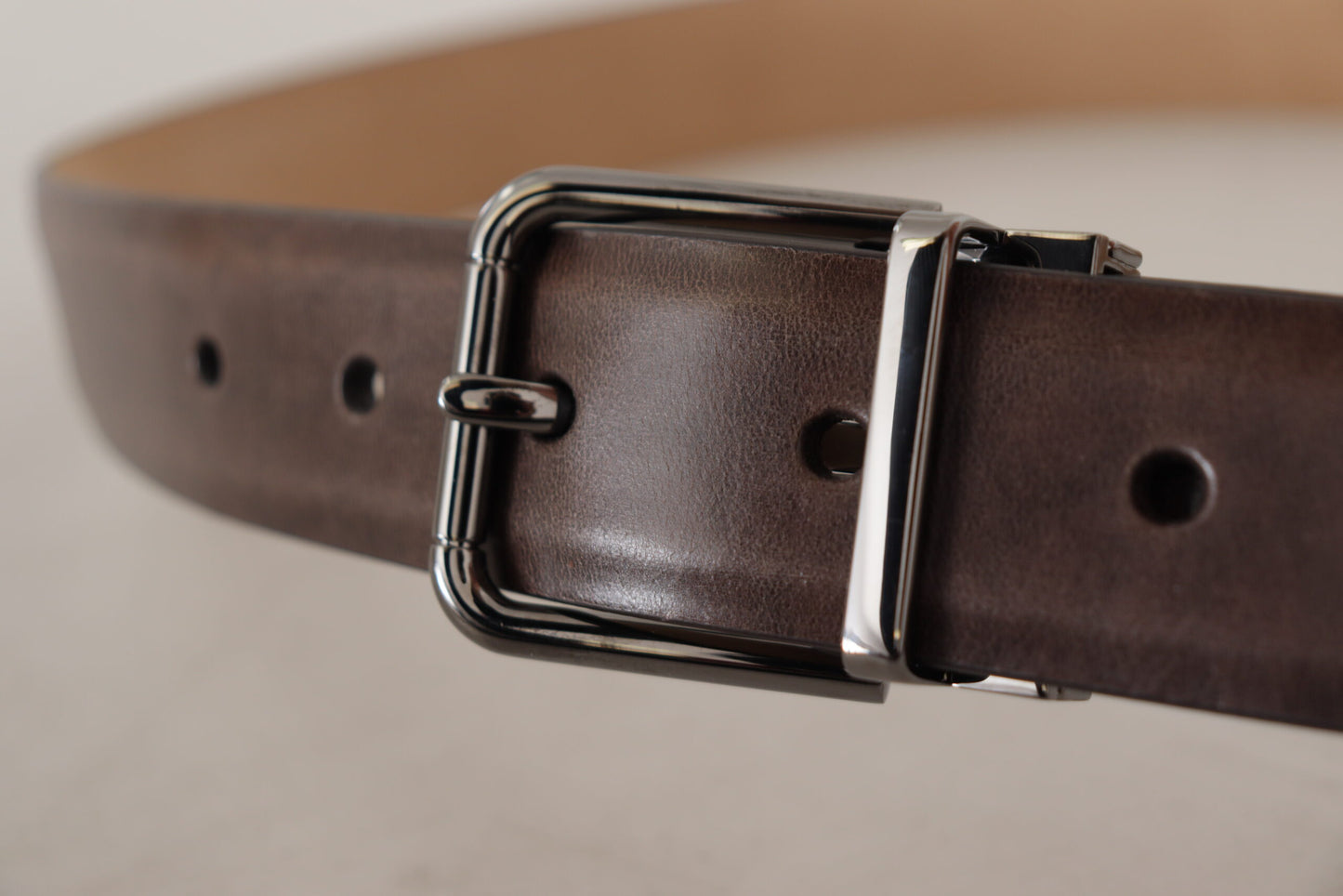 Dolce & Gabbana Elegant Leather Belt with Metal Buckle