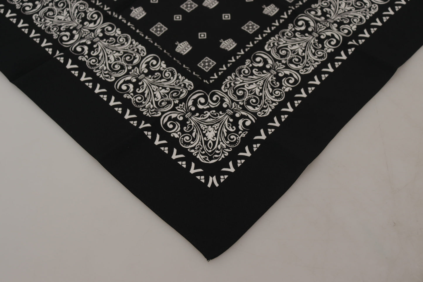 Dolce & Gabbana Elegant Silk Men's Bandana Scarf