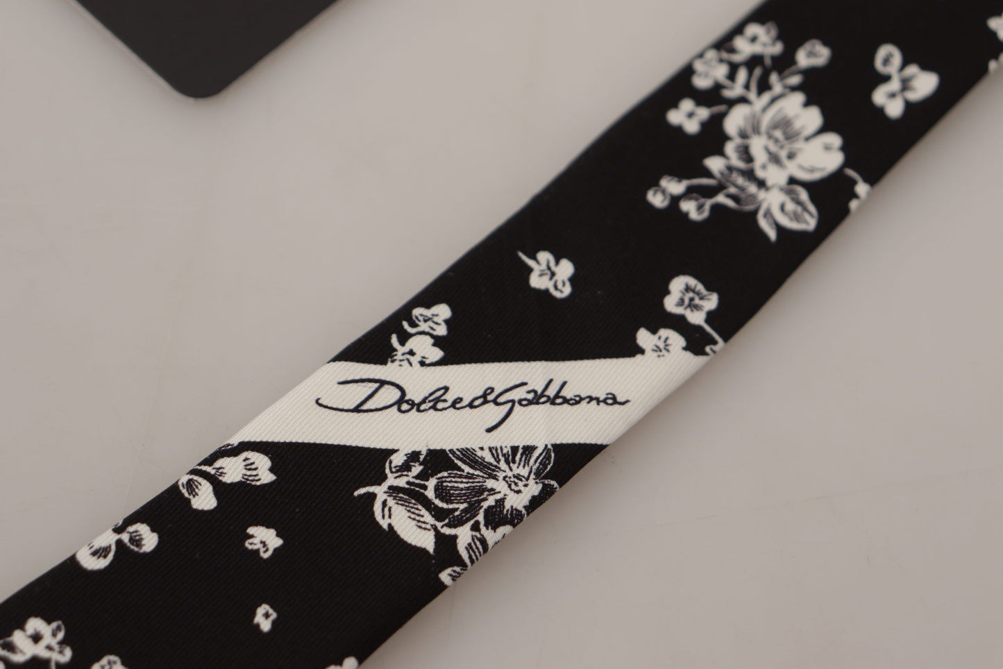 Dolce & Gabbana Elegance in Bloom Silk Bow Tie