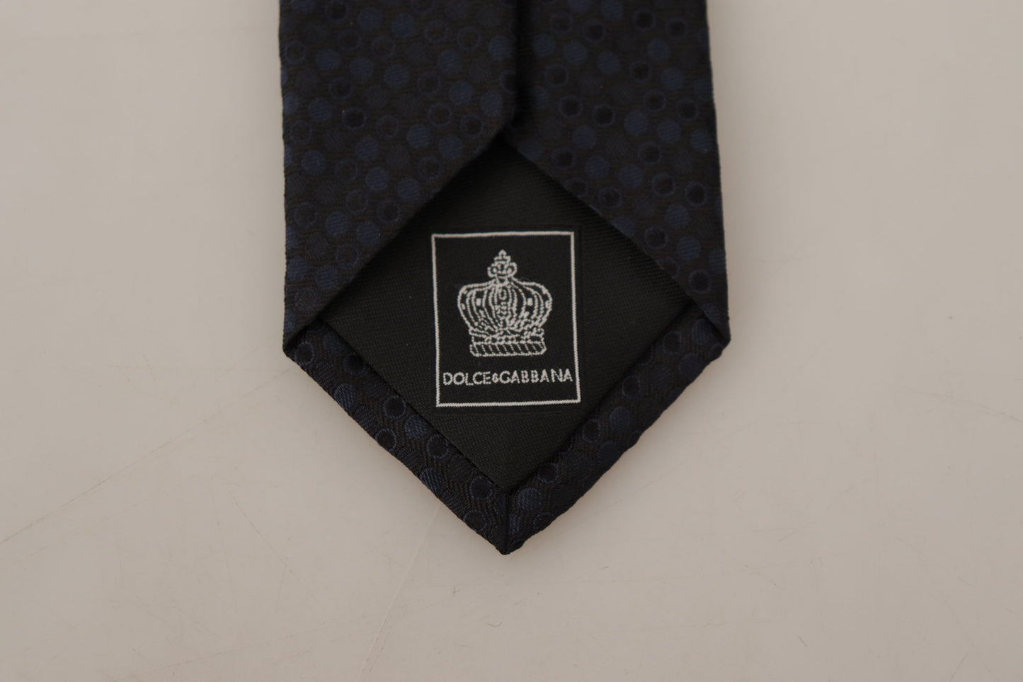 Dolce & Gabbana Elegant Silk Men's Tie in Classic Black