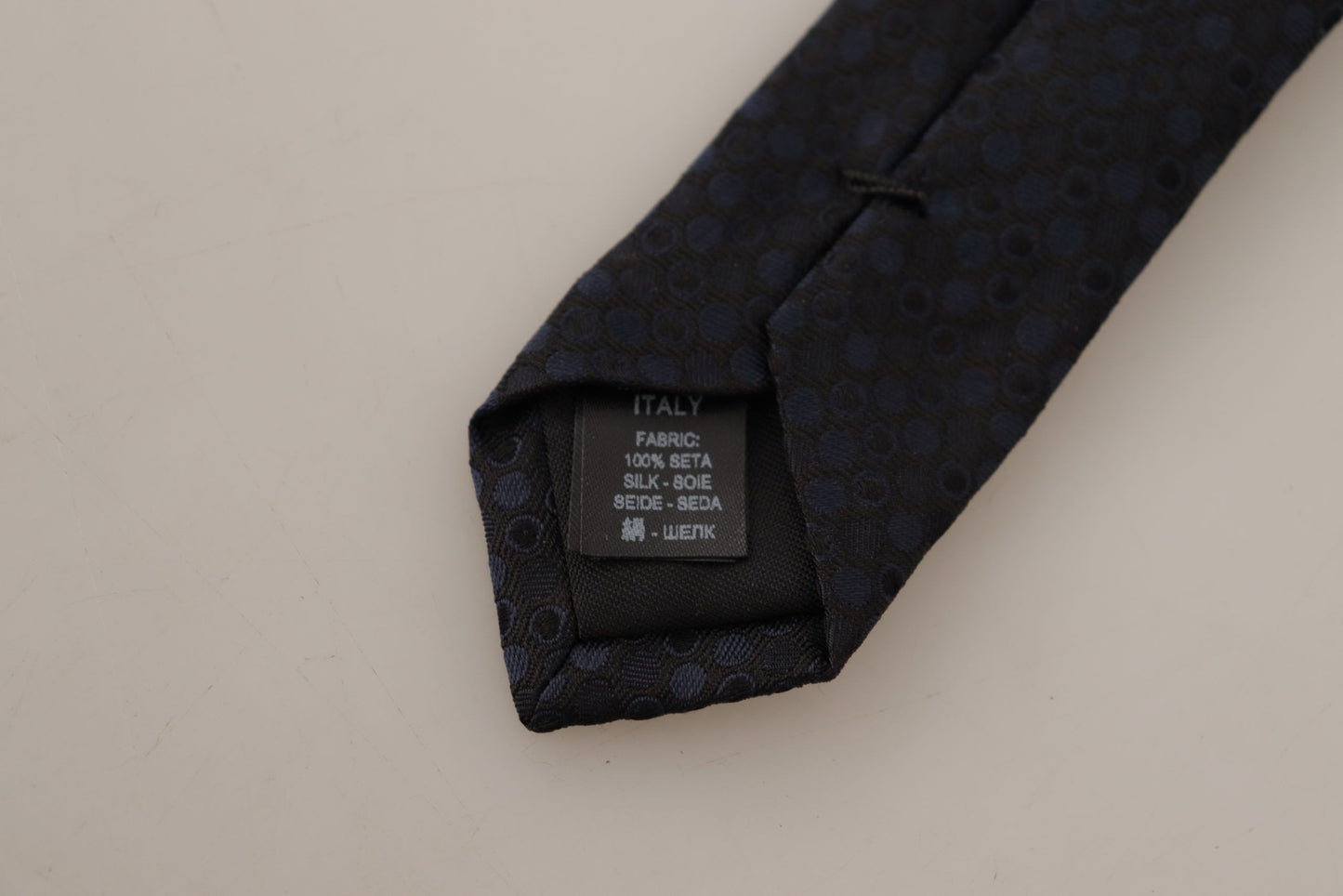 Dolce & Gabbana Elegant Silk Men's Tie in Classic Black