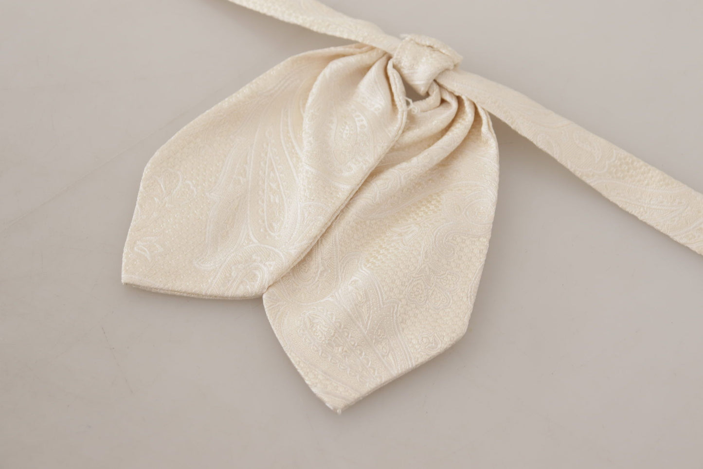 Dolce & Gabbana Elegant Silk Bow Tie in Pristine White